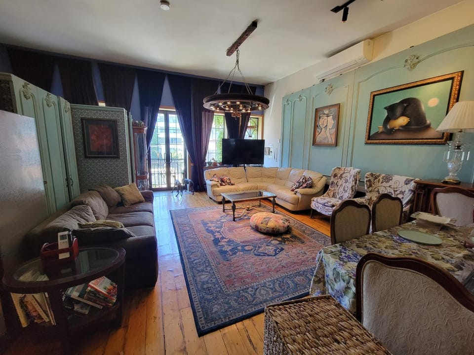 TV and multimedia, Living room, Seating area