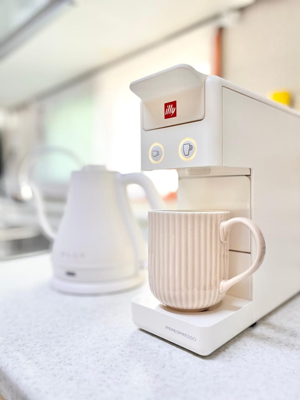 Coffee/tea facilities, kitchen