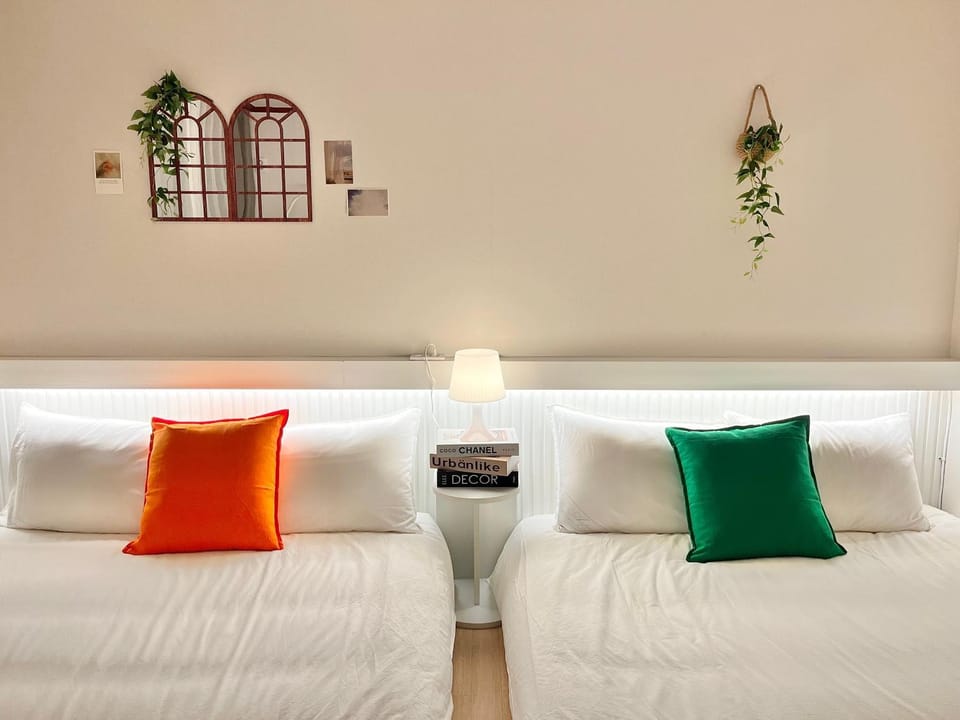 Bed, Bedroom, heating, internet, air conditioner