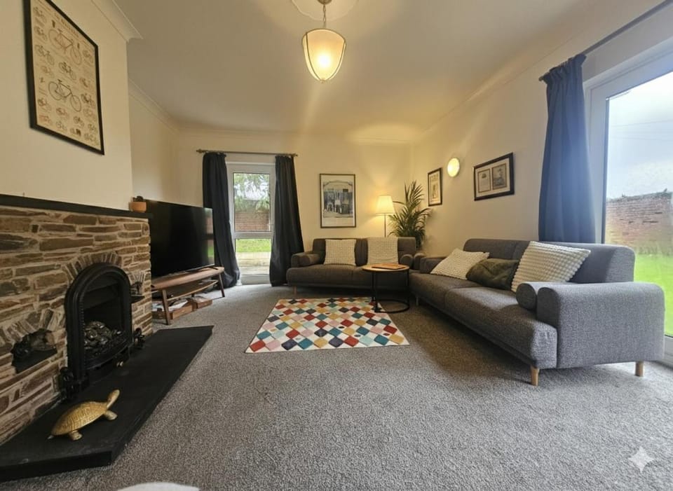 Betwixt Land & Sea House in Newton Abbot