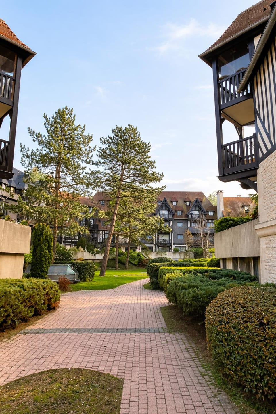 Neighbourhood, Garden