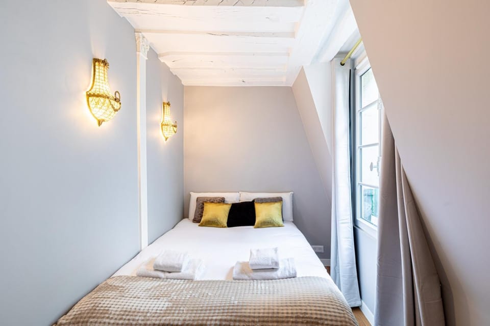 GuestReady - Elegance and charm near the Louvre Apartment in Paris