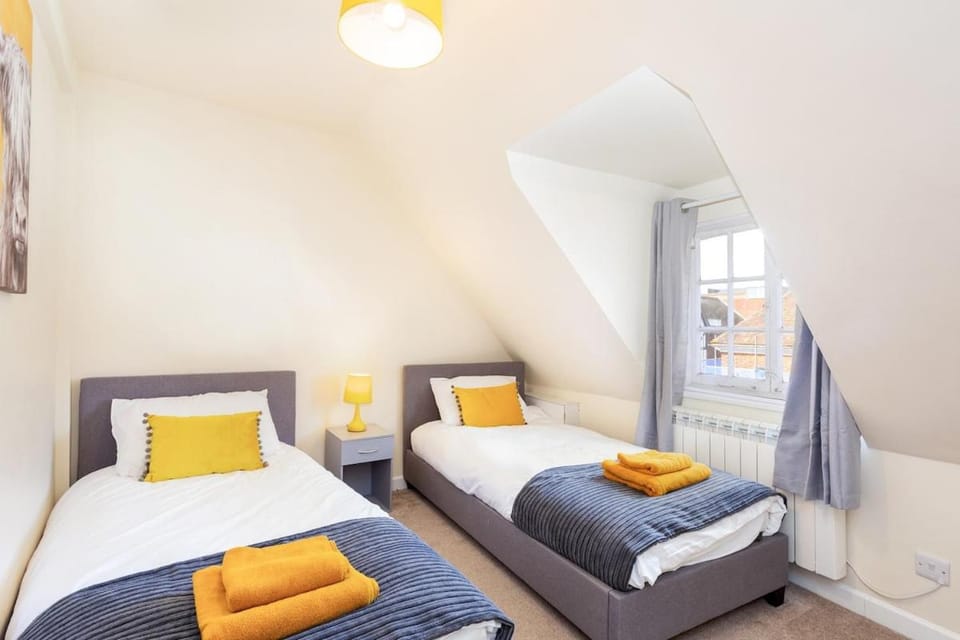 Grade II listed flat in the heart of Salisbury House in Salisbury