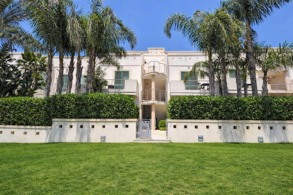 Property building, Spring, Garden, Garden view