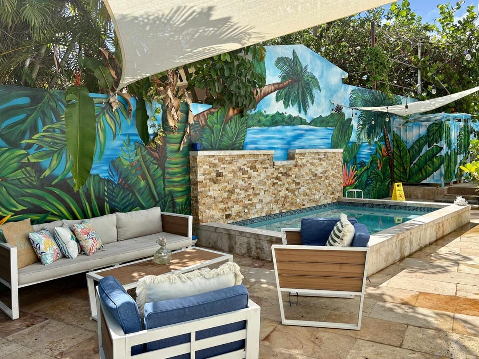 Salitre Studio - Shared Pool Access Apartment in Dorado