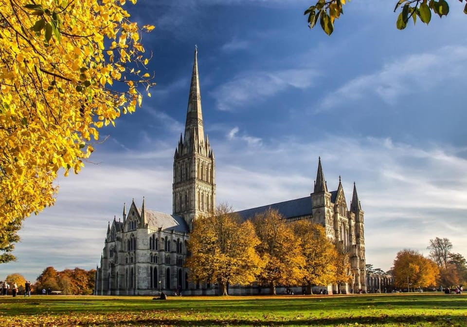 Grade II listed flat in the centre of Salisbury House in Salisbury
