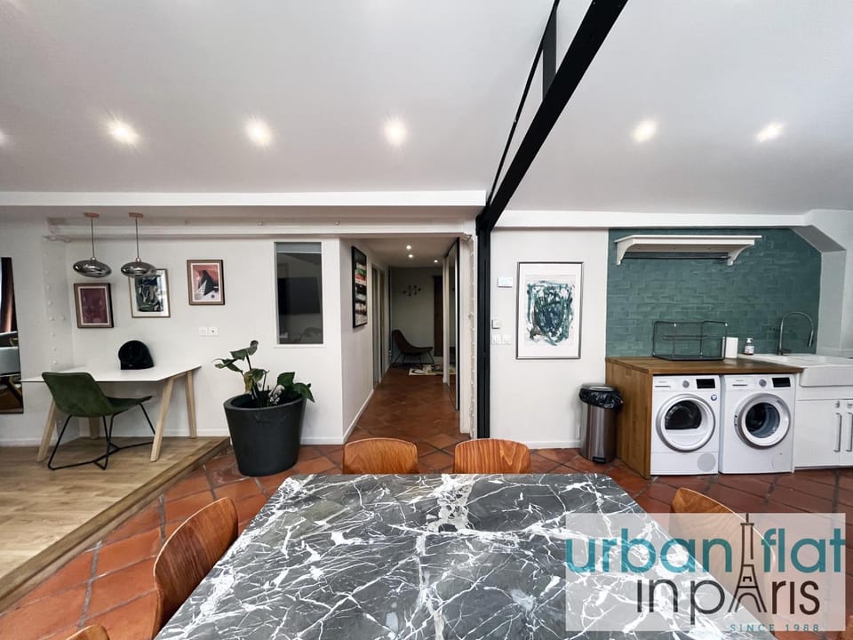 UrbanFlat 161 - Grand Appartement Central Rue de Paradis Apartment in Paris