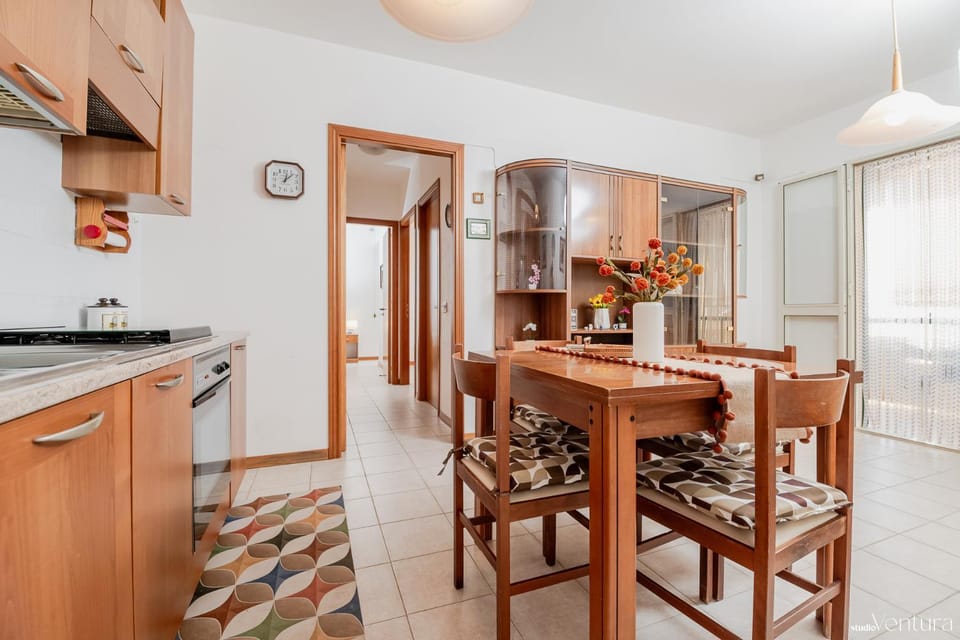 Facade/entrance, Living room, Decorative detail, kitchen