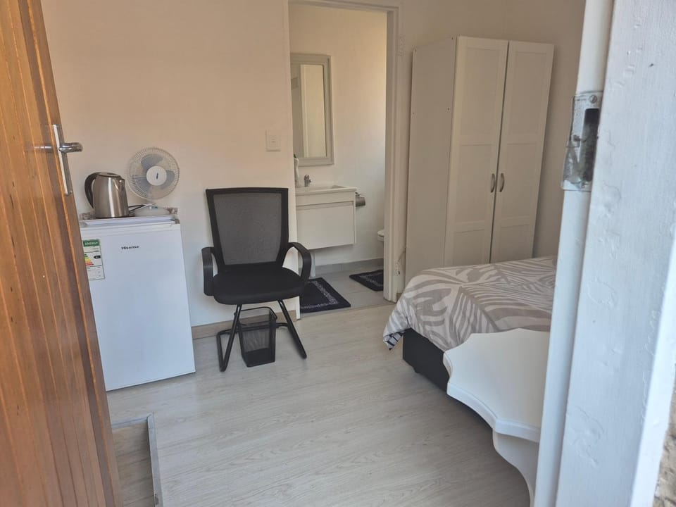 TALOEM Private Room Bed and Breakfast in Pretoria