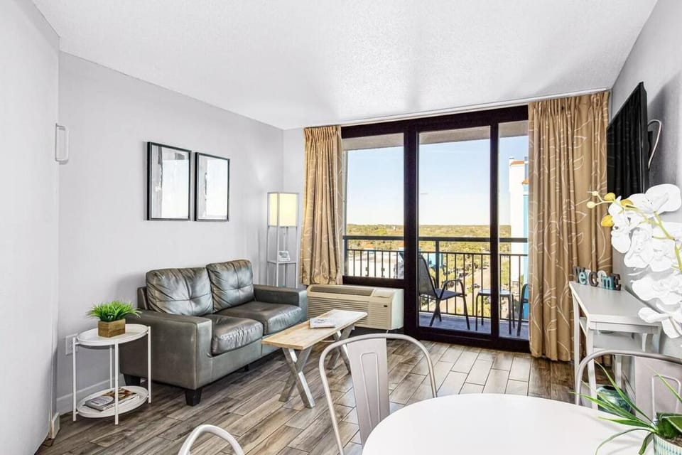 Astonishing Oceanview 1Br DogFriendly 1104 PG Apartment in Myrtle Beach