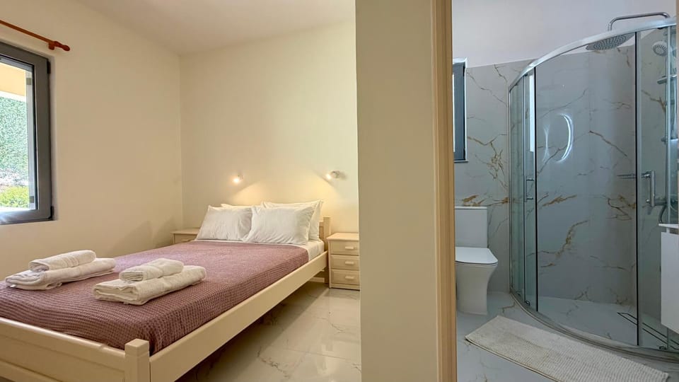 Bathroom, Bedroom