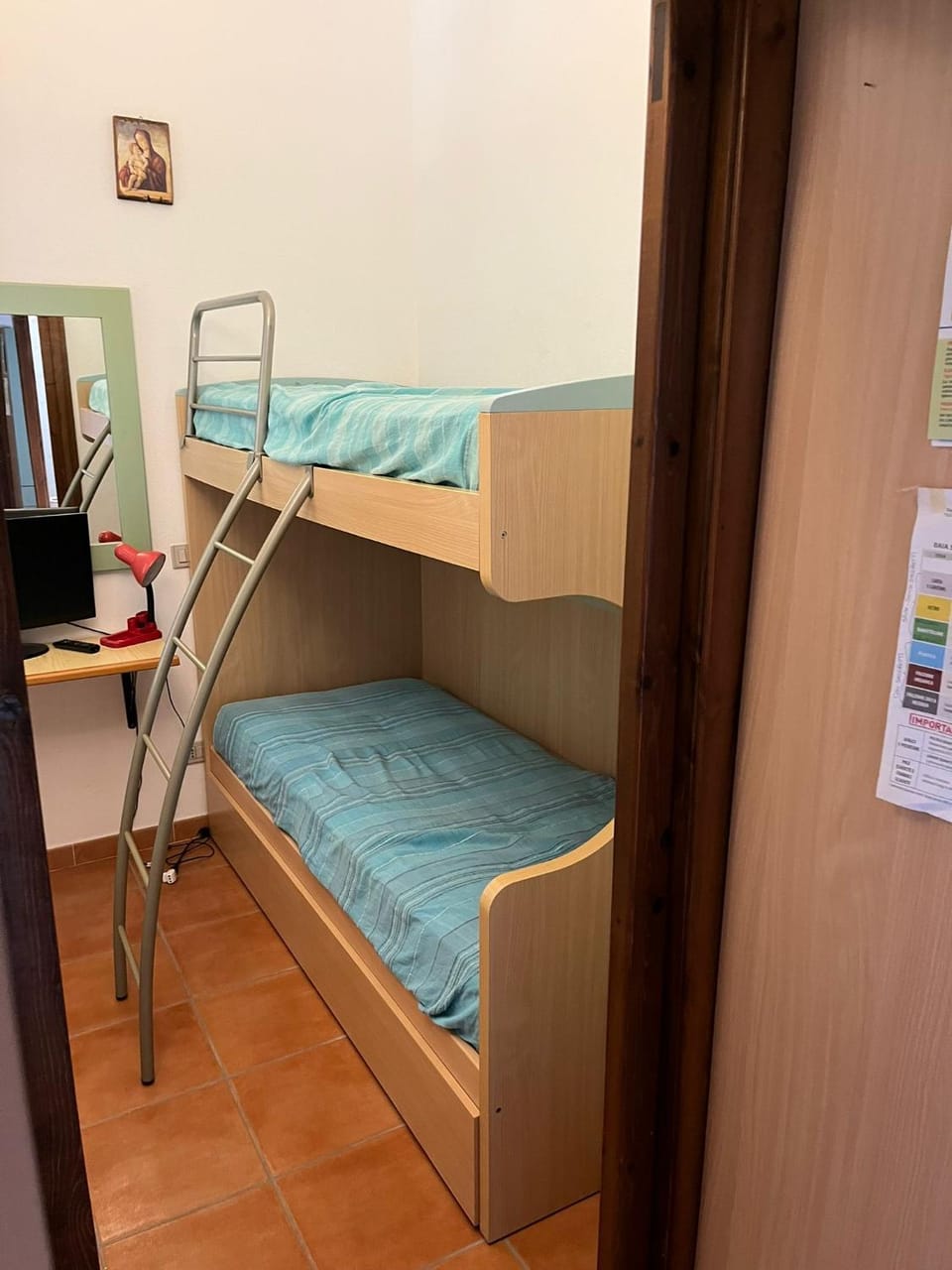 Bed, bunk bed