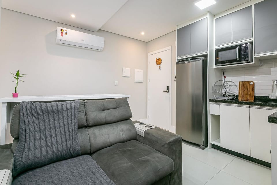 Kitchen or kitchenette, Living room, air conditioner