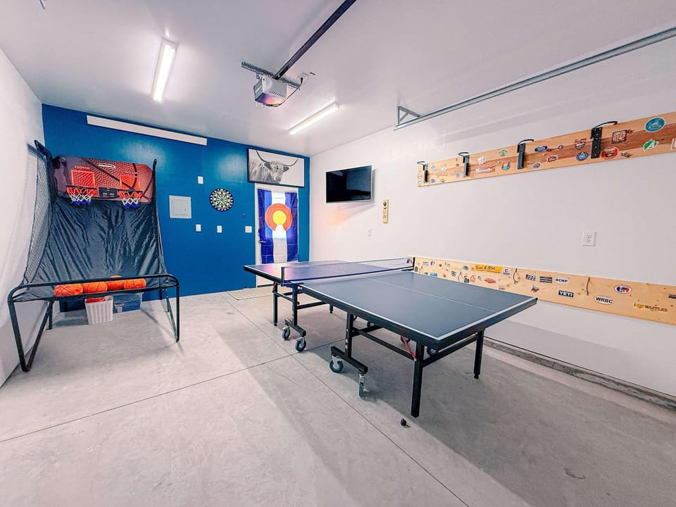 Game Room, Table tennis