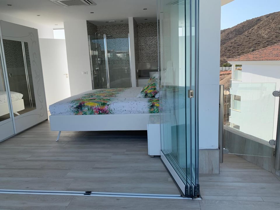 Bathroom, Balcony/Terrace, Bedroom