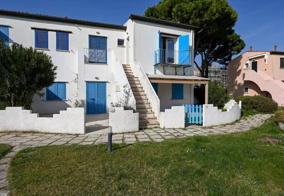 Property building, Facade/entrance