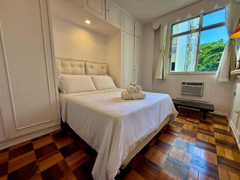 3 quartos, recepção 24h e aconchegante - Leblon Apartment in Rio de Janeiro