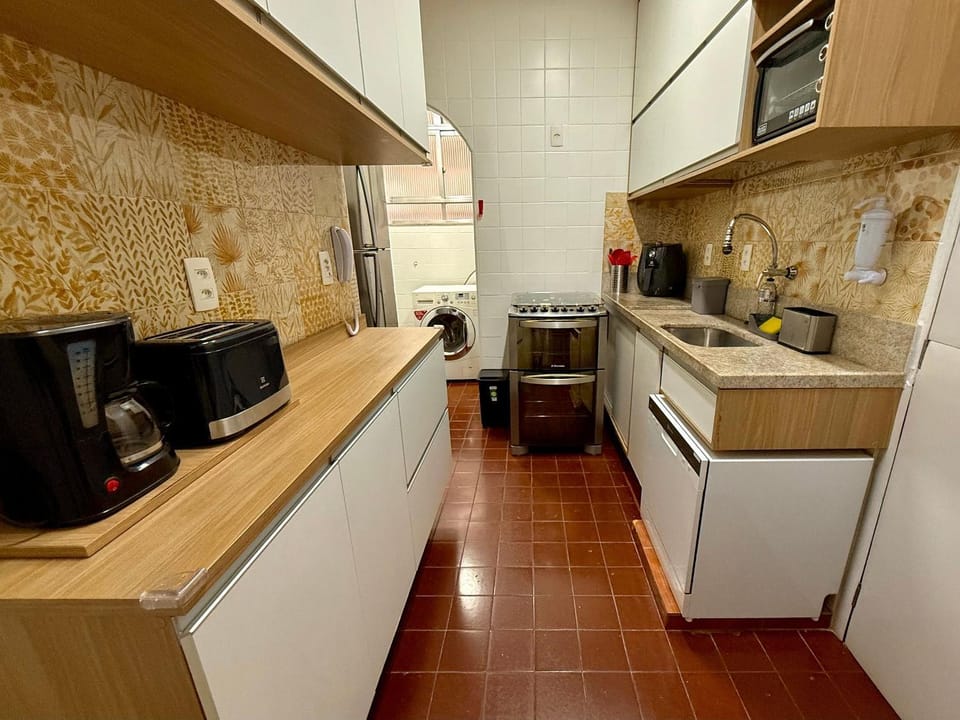 3 quartos, recepção 24h e aconchegante - Leblon Apartment in Rio de Janeiro