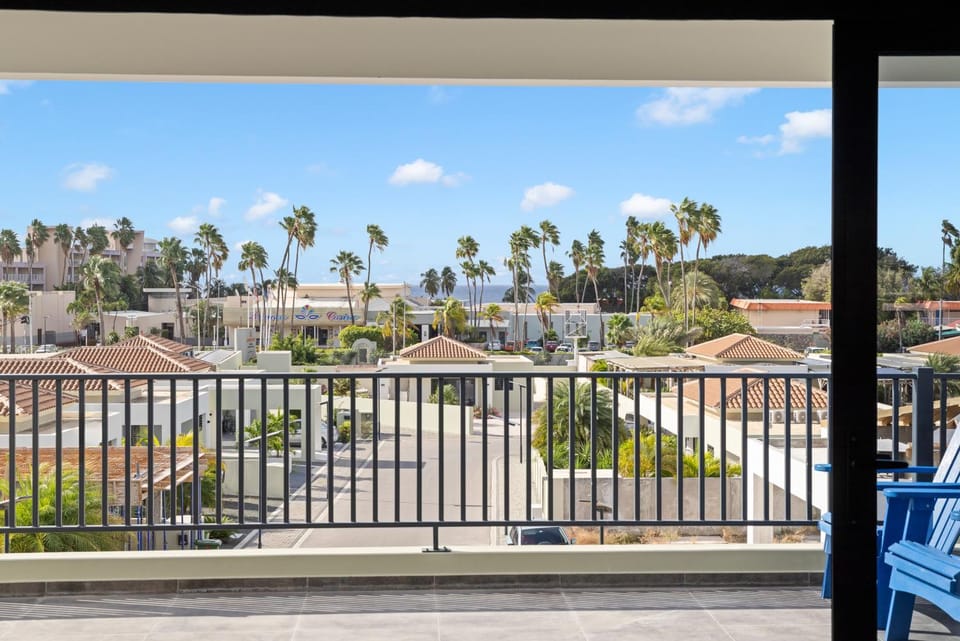 Penthouse Casa James, Mambo Beach, Jacuzzi & Sea View Campground/ 
RV Resort in Willemstad