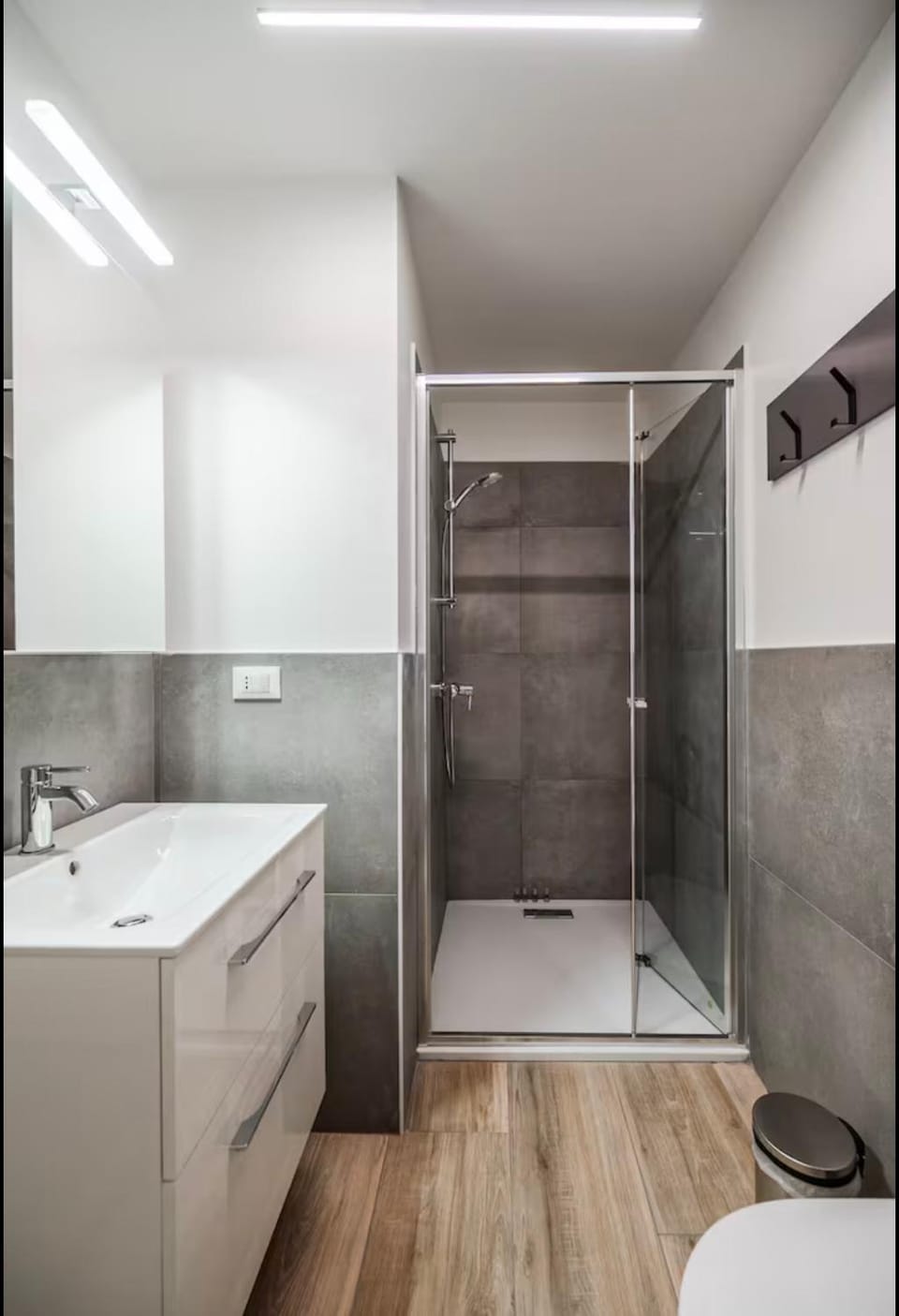 Shower, Bathroom
