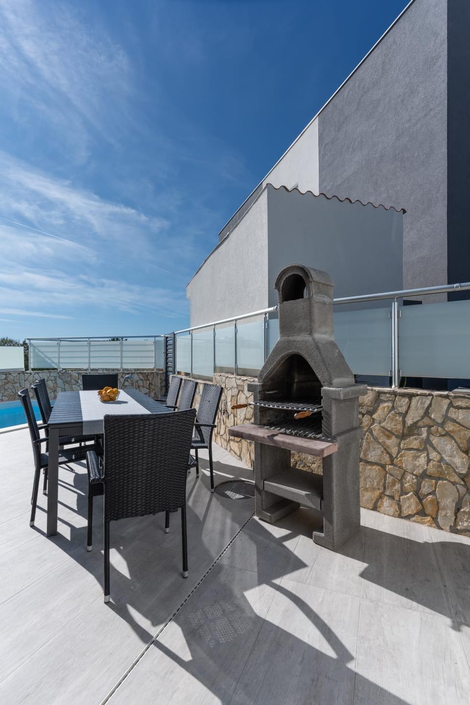 BBQ facilities, Dining area