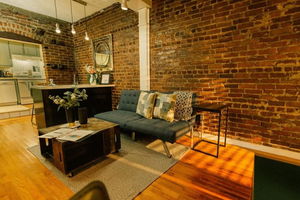 Ground floor flat at Virginia Highlands Apartment in Virginia Highland