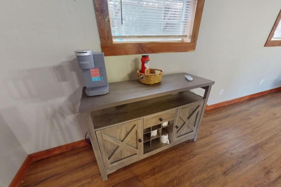 Turner Escape Cabin 1 Cabin in Davis