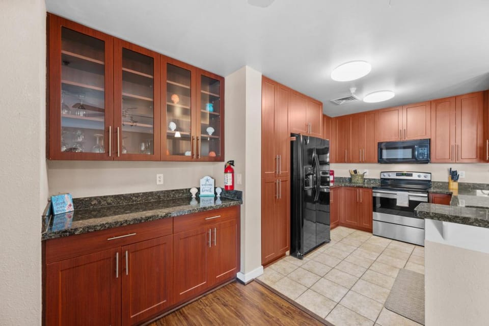 New! 3Bd 2Bth Oceanfront / Pool / Gym / Beach House in Sandbridge