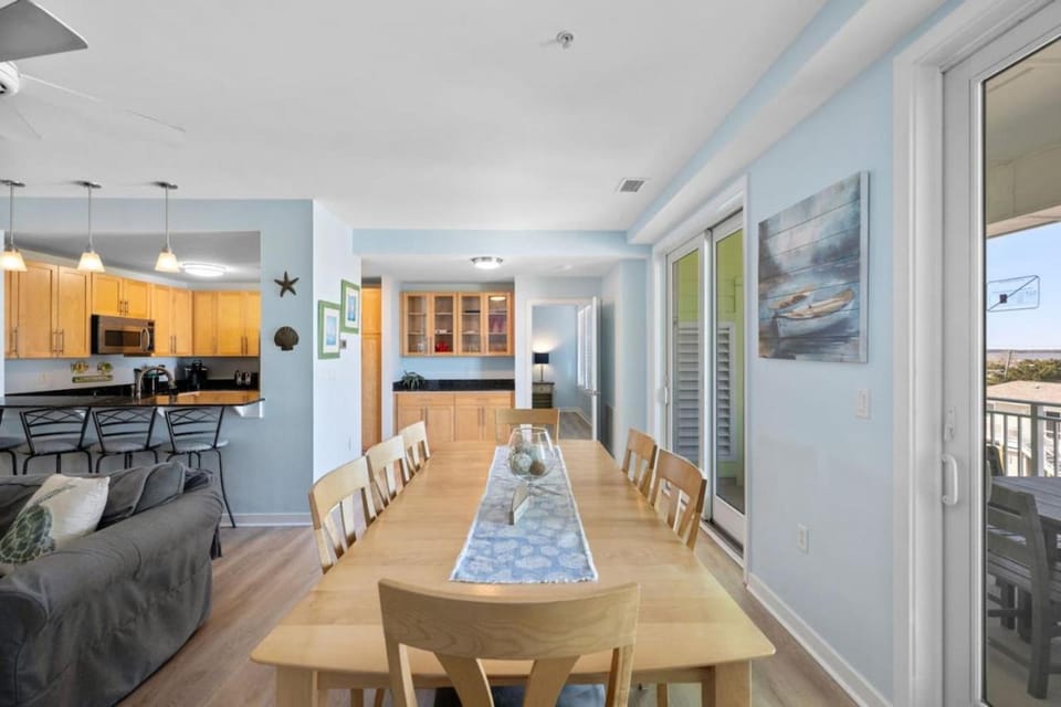 NEW! Oceanfront Triton's Treasure 3 Bd / Pool/ Gym House in Sandbridge