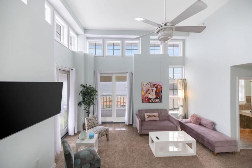 Sanctuary ~Penthouse 438 House in Sandbridge