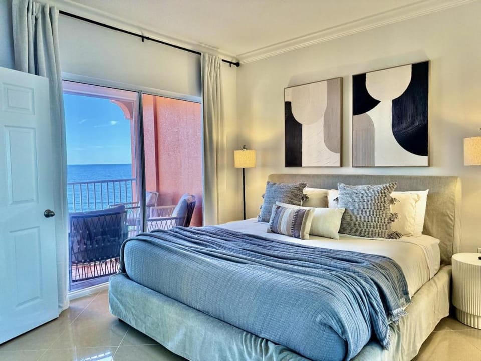 Natural landscape, Photo of the whole room, Bedroom, Sea view