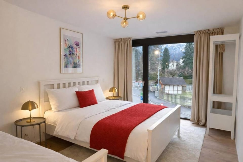 Jungfrau View Luxury Apartment at Interlaken West Station with Terrace and AC Apartment in Interlaken