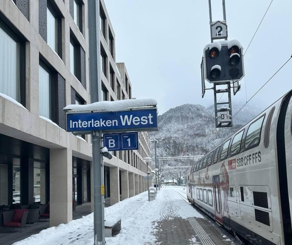 Jungfrau View Luxury Apartment at Interlaken West Station with Terrace and AC Apartment in Interlaken