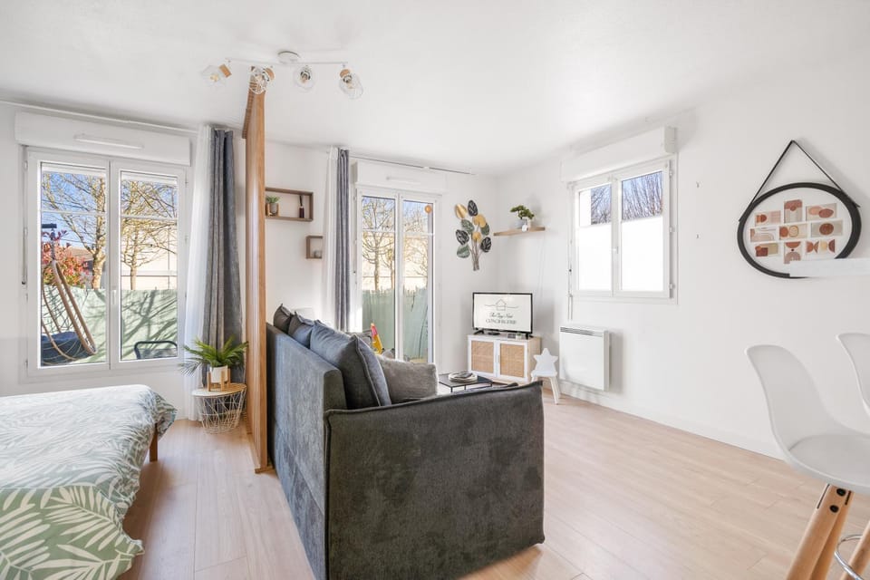 Living room, Garden view