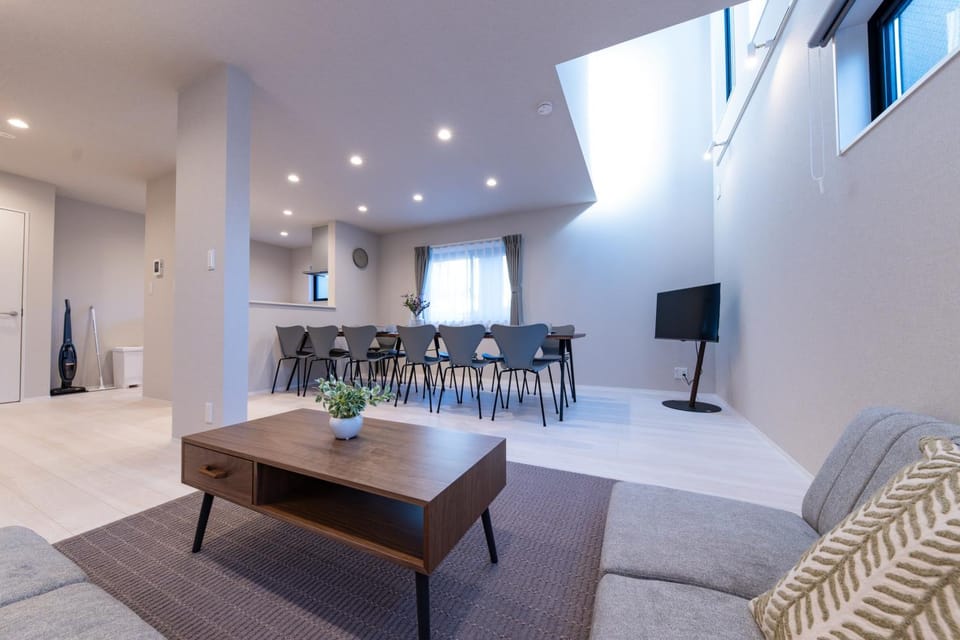 TV and multimedia, Living room, Dining area