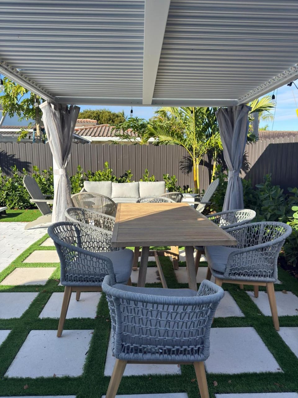 Cove Oasis, Heated Pool, Fire Pit, Family Fun House in Deerfield Beach