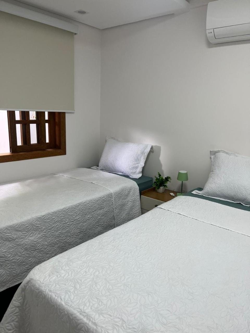 Bed, Photo of the whole room, Bedroom, air conditioner
