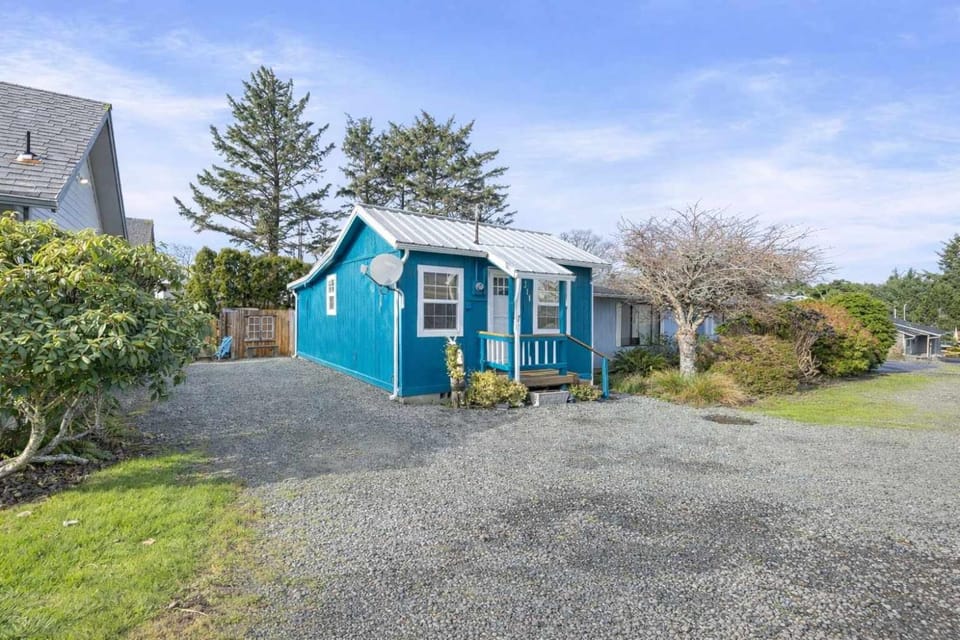 Easy Street Cottage House in Rockaway Beach
