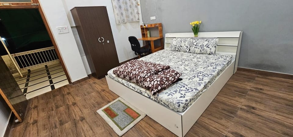 Ram Sadan - In the heart of Jhansi City - Room 201 Vacation rental in Uttar Pradesh