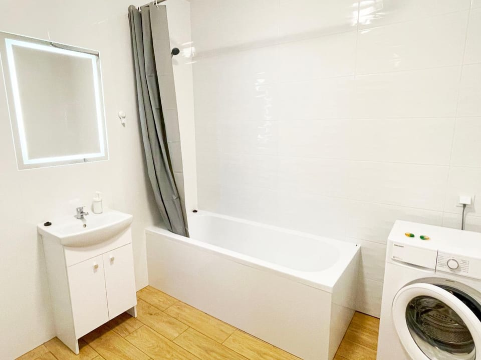 Bathroom, Bath, washing machine