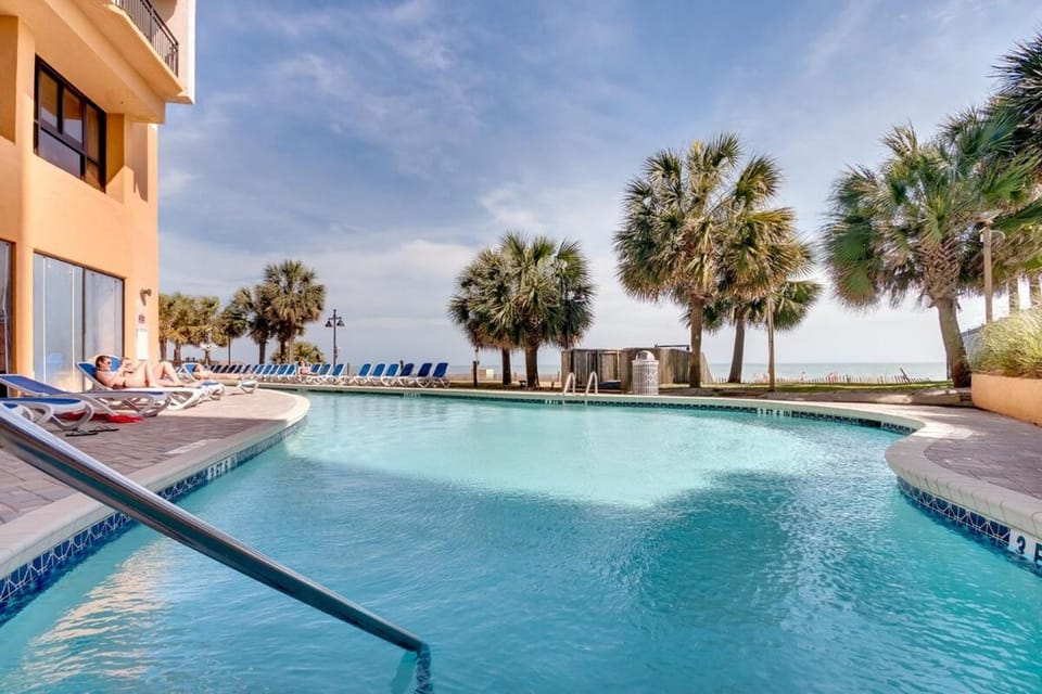 Oceanview Suite with Balcony, DogsOK! 1202 PG Apartment in Myrtle Beach