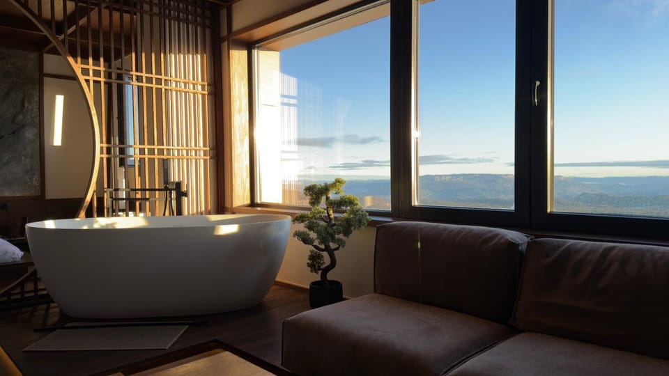 Hot Tub, Living room