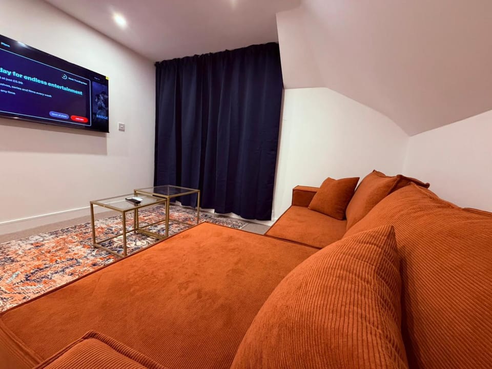 Premium Apartment with Dover Castle Views, Central Dover Apartment in Dover