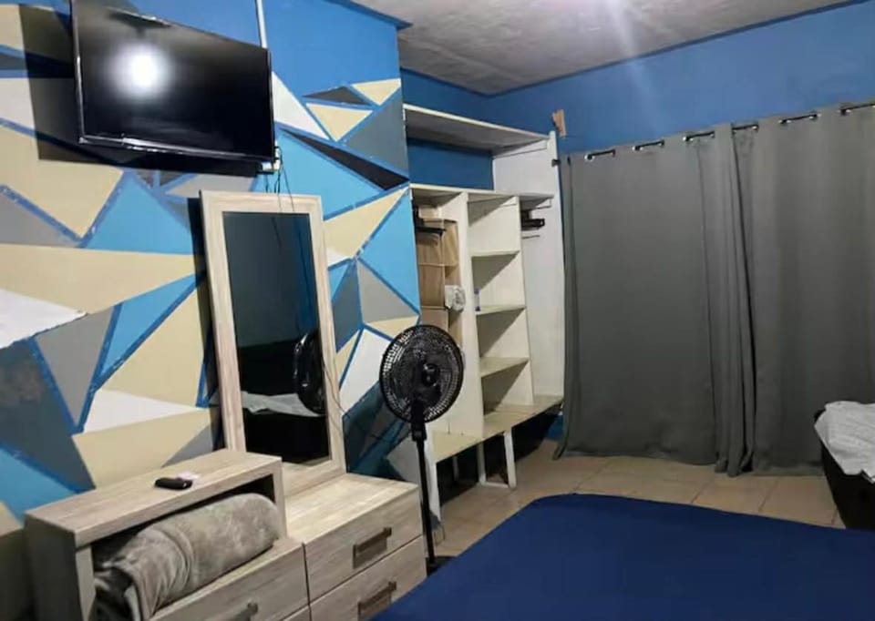 Habitacion por aeropuerto de GDL Vacation rental in Tlaquepaque
