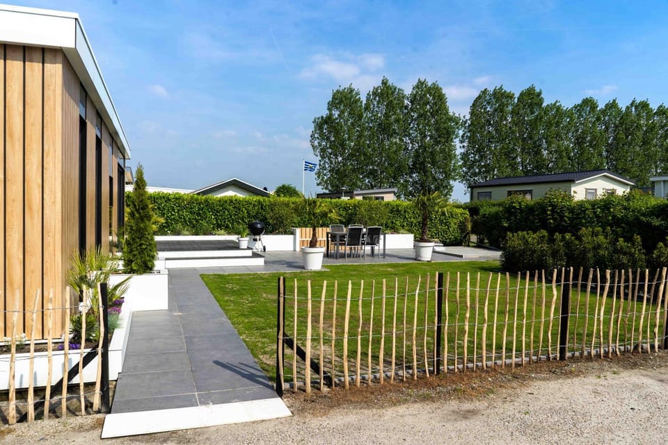 De Chaletterie een modern en sfeervol chalet Chalet in Zeeland, Netherlands