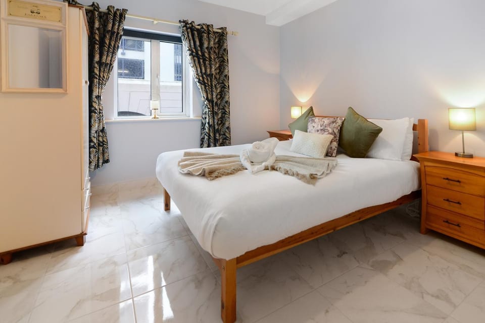 The Great Escape at No 3 City Center Apartment in Galway