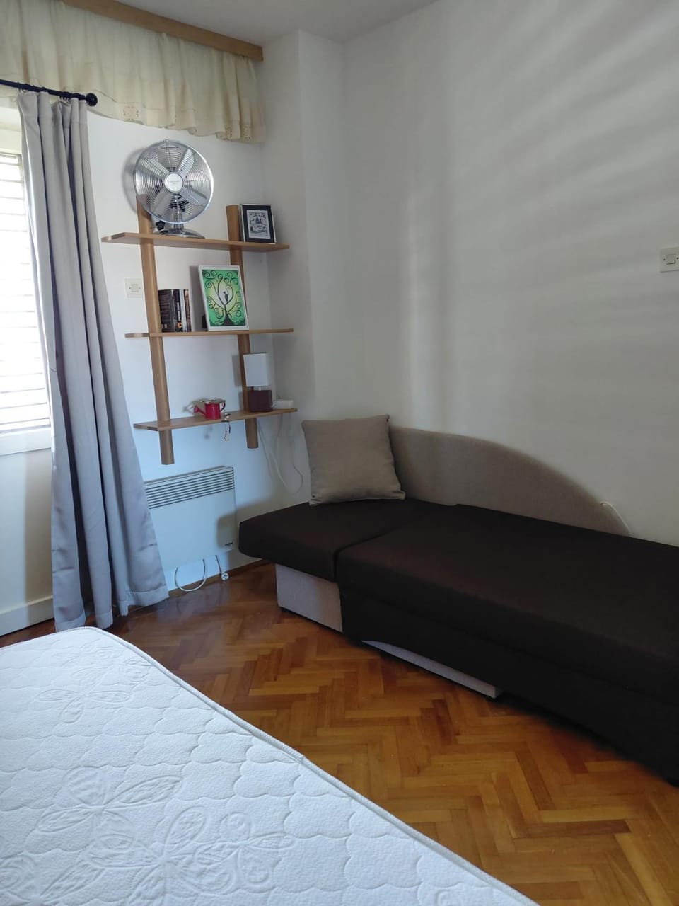 Bedroom, bunk bed