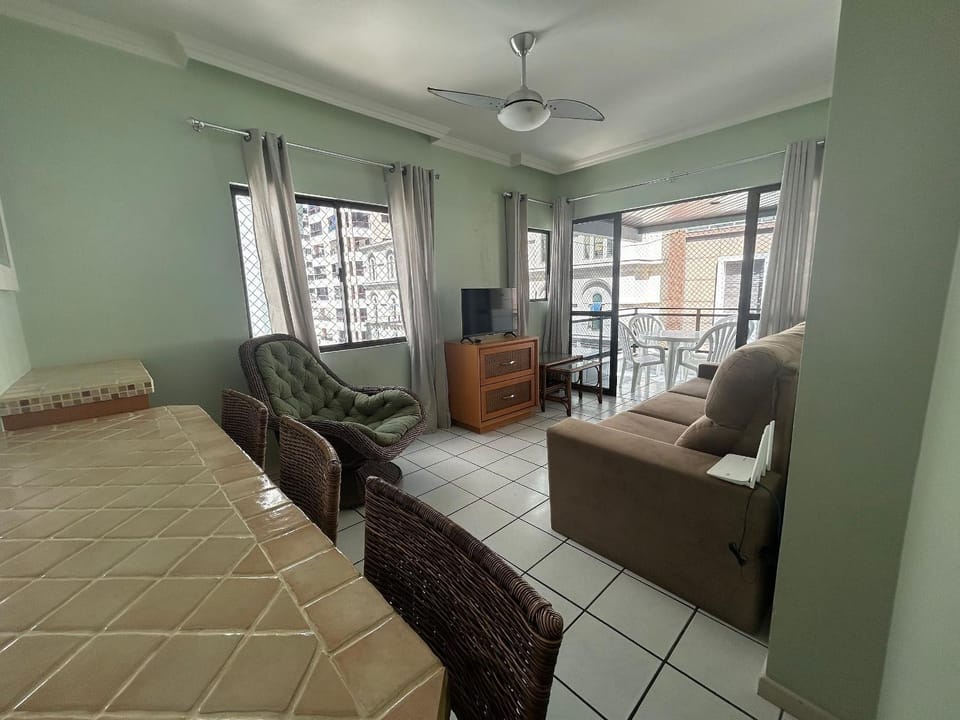 Apto 2 Quartos Meia Praia próximo Shopping Russi Apartment in Porto Belo