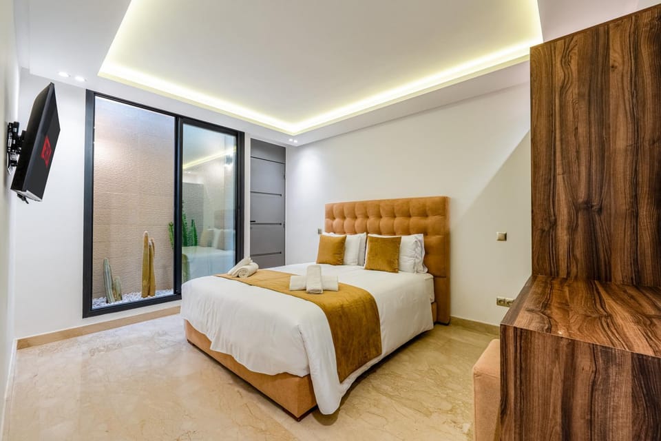 Bed, Bedroom