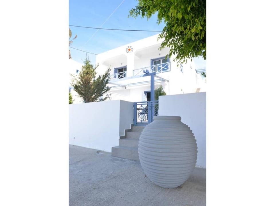 Proteus Elegant apartment in Adamas Apartment in Milos